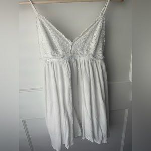 Urban Outfitters white flowy romper, Size S